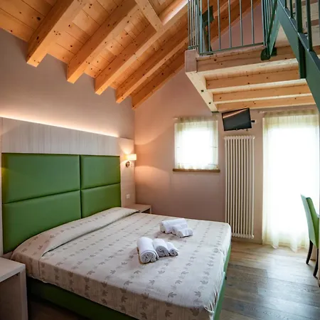 Frühstückspension Malga Zebari 3*