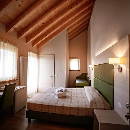 Malga Zebari Bed & Breakfast